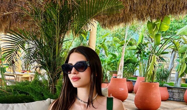 Defne Samyeli'nin kızı Derin Talu'dan tekne pozları! Karelerine yorum yağdı