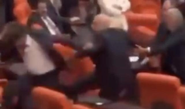 DEM Partili Ali Bozan'ın Meclis'te dayak yediği o an