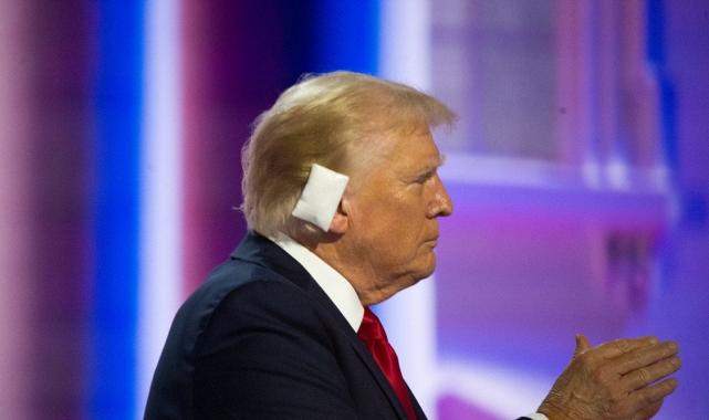 Donal Trump kürsüde yeni bir zafere hazırlandıklarını söyledi