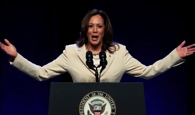 Donald Trump'ın Kamala Harris'e yaptığı bağışlar ortaya çıktı