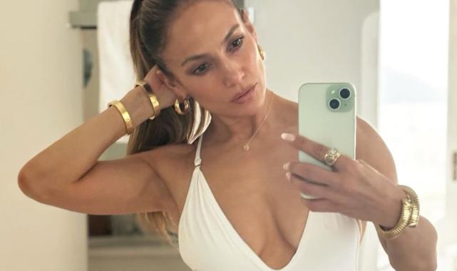 Dünyaca ünlü isim Jennifer Lopez 55 yaşında! Doğum günü pozuna beğeni yağdı