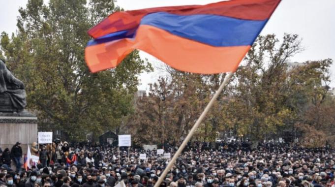 Ermenistan'da tarih dersleri değişiyor: Muhalefet tepkili