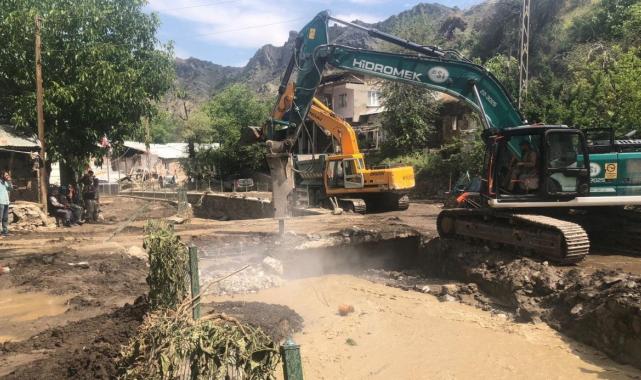 Erzurum'da sel felaketi sonrası yaralar sarılıyor