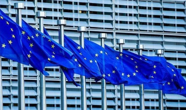 Euro/dolar paritesi tarihi zirveye ulaştı