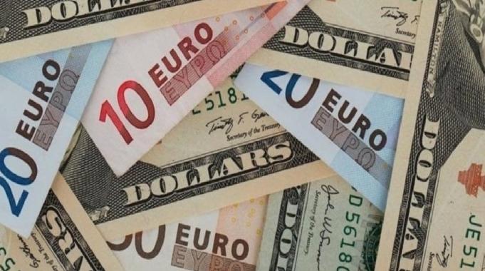 Euro/dolar paritesi tarihi zirveye ulaştı