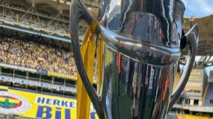 Fenerbahçe ve Trabzonspor&#039;un 3 Temmuz paylaşımı! Gerginlik sürüyor