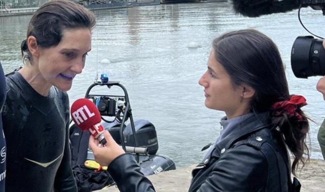 Fransa Spor Bakanı olimpiyat öncesi tartışmalı nehirde yüzdü