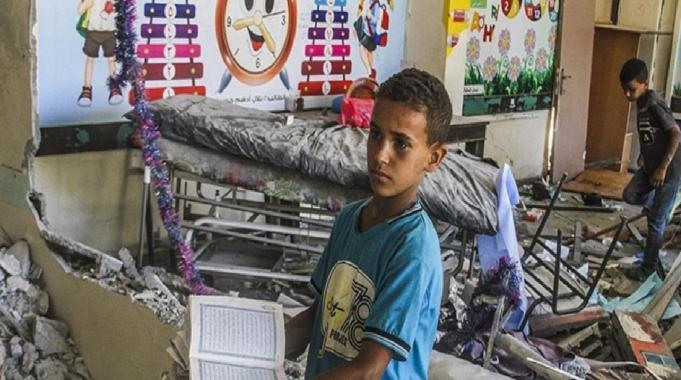 Gazze’de 300 bin öğrenci okula gidemiyor