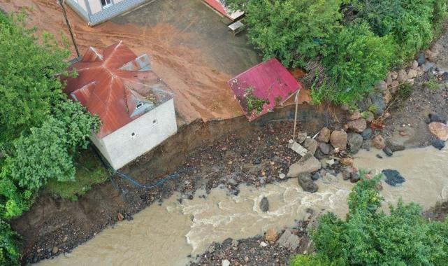 Giresun'da sağanak: Sel ve heyelanlara neden oldu