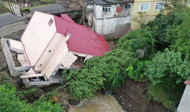 Giresun'da sağanak: Sel ve heyelanlara neden oldu