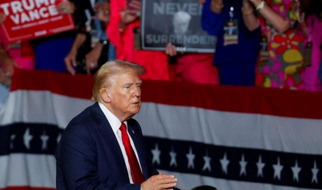 Harris, canlı yayında Trump ile karşılaşmaya hazır