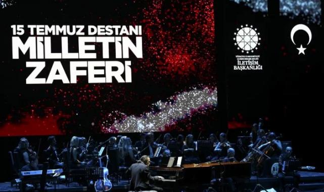 İletişim Başkanı Altun, Fahir Atakoğlu Konseri'nde konuştu