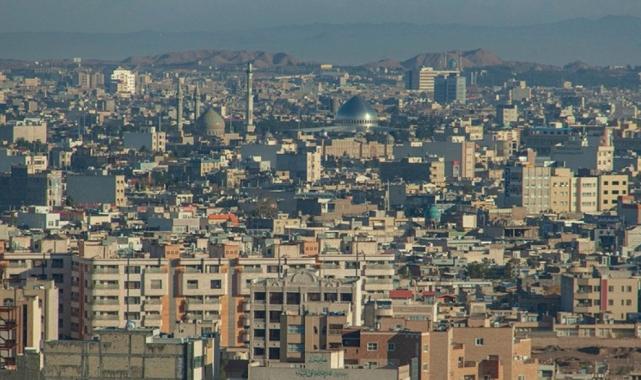 İran'da aşırı sıcak: Tüm kamu kurumları yarın tatil edildi