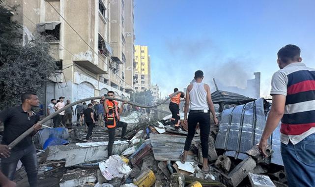 İsrail Gazze'de bir camiye saldırdı: 10 ölü