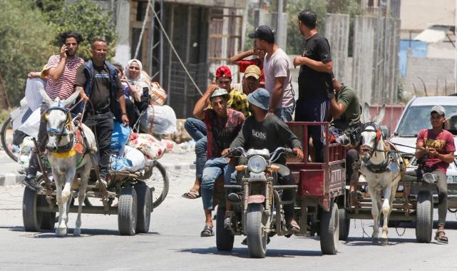İsrail, Gazze'de güvenli bölgede tahliye çağrısı yaptı