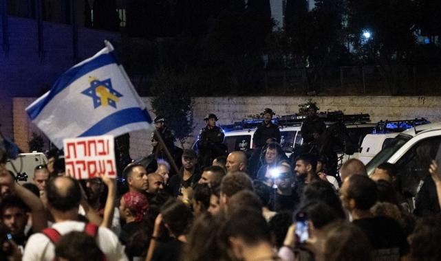 İsraillilerin protestoları sürüyor: Anlaşma için Tel Aviv'den Kudüs'e yürüdüler