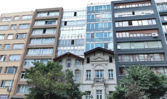İstanbul Şişli, tarihi binalara eklenen kaçak yapılarla doldu