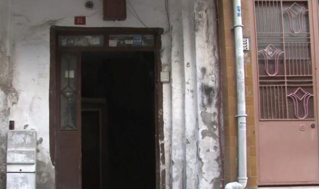 İstanbul'da hırsız bu kez apartman kapısını çaldı