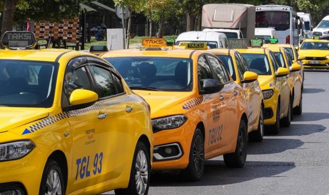 İstanbul'da taksiciler, taksimetre güncelleme kuyruğunda