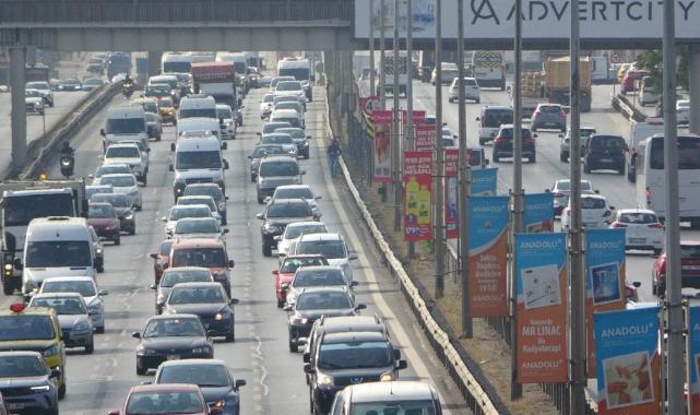 İstanbul'da yıllardır E-5 karayolunda yürüyor