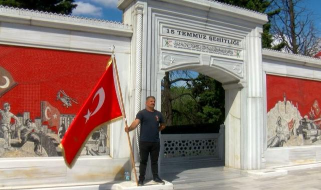 İstanbul'daki 15 Temmuz Şehitliği'nde ziyaretçi yoğunluğu