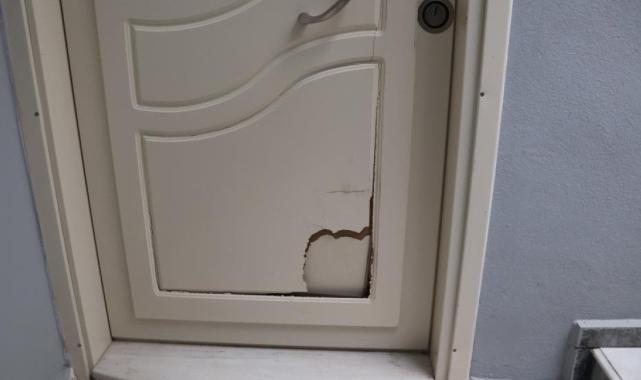 İzmir'de ev sahibi tarafından evi basılan kiracı: Kapıyı açsam cenazem çıkacaktı