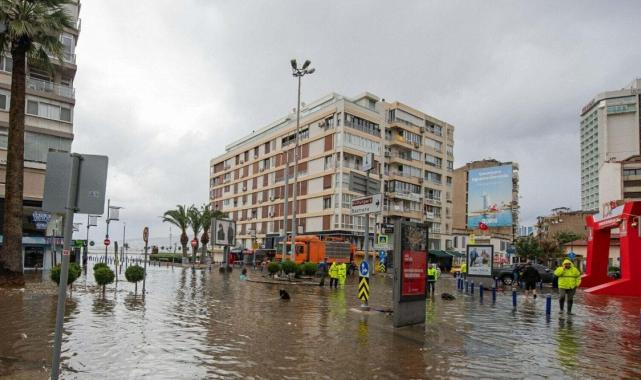 İzmir'i bekleyen tehlike: Depremde deniz şehre dolabilir