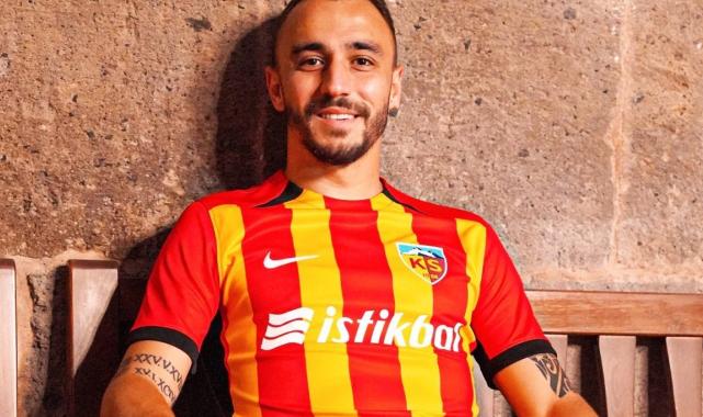 Kayserispor’un yeni sezon formaları tanıtıldı