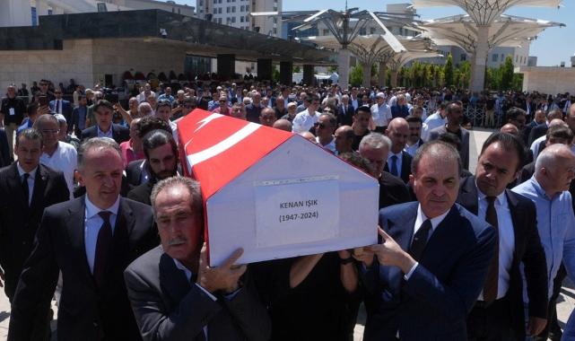 Kenan Işık toprağa verildi