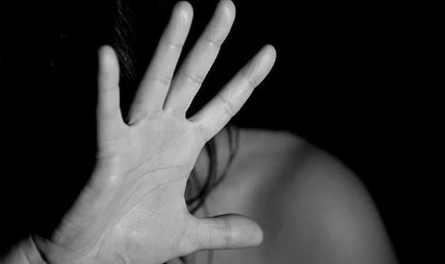 Konya'da muhtar swinger partisinde tanıştığı kadının kızını istismar etti: Anne izleyip videoya çekti