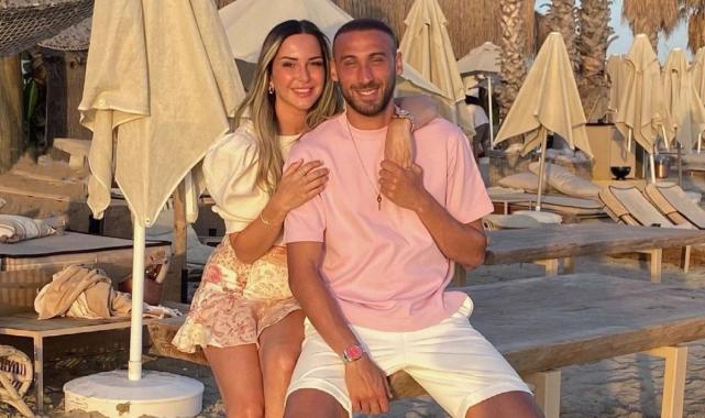 "Kraliçem" diye seviyor...Cenk Tosun'un 8 yıllık eşi ile pozları büyüledi! "Aşka inancımız tazelendi"
