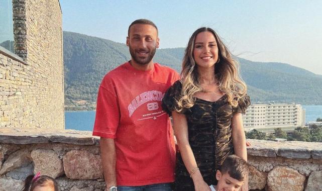"Kraliçem" diye seviyor...Cenk Tosun'un 8 yıllık eşi ile pozları büyüledi! "Aşka inancımız tazelendi"