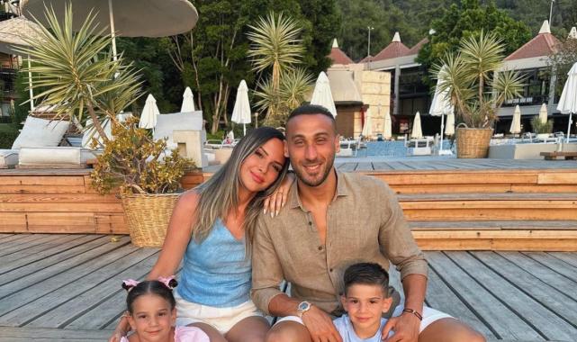 "Kraliçem" diye seviyor...Cenk Tosun'un 8 yıllık eşi ile pozları büyüledi! "Aşka inancımız tazelendi"
