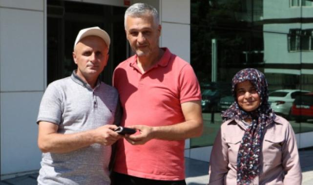 MASKİ personeli para dolu cüzdanı sahibine teslim etti