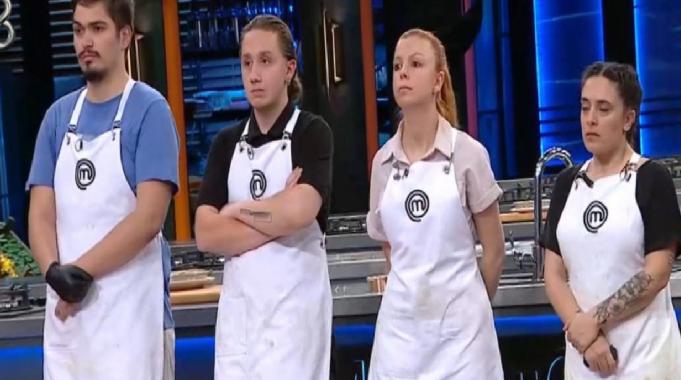 MasteChef&#039;te önlük azalıyor! Bir isim daha yukarı çıktı...