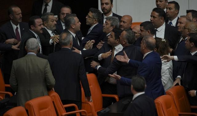 Meclis'te MHP ve İyi Partili vekiller kavga etti: Ortalık birbirine girdi
