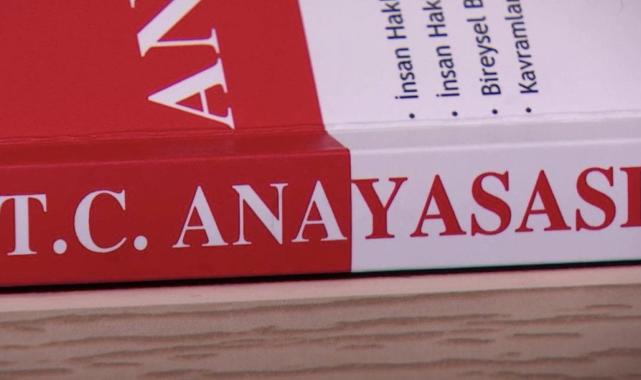 Meclis'te yeni anayasa çalışmaları tatilde de sürecek