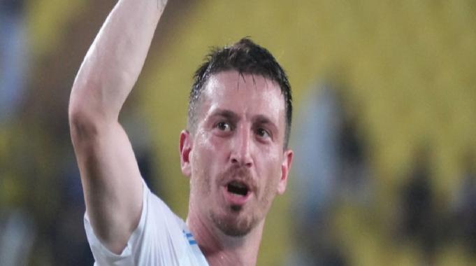 Mert Hakan Yandaş, orta sahadan attığı golün sırrını açıkladı