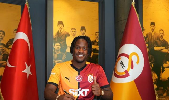 Michy Bathsuayi: Galatasaray'ın renklerini hep sevmişimdir