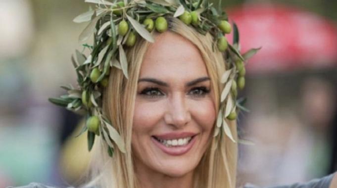 Nagihan Karadere&#039;nin başı hayranlarıyla derde girdi: Soluğu savcılıkta aldı