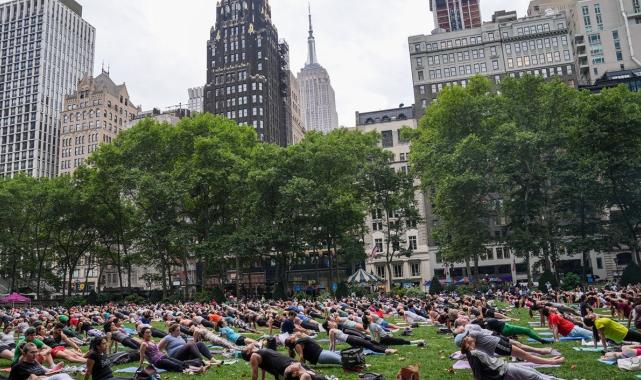 New York'ta yoga etkinliği düzenlendi
