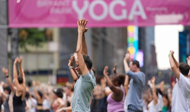 New York'ta yoga etkinliği düzenlendi