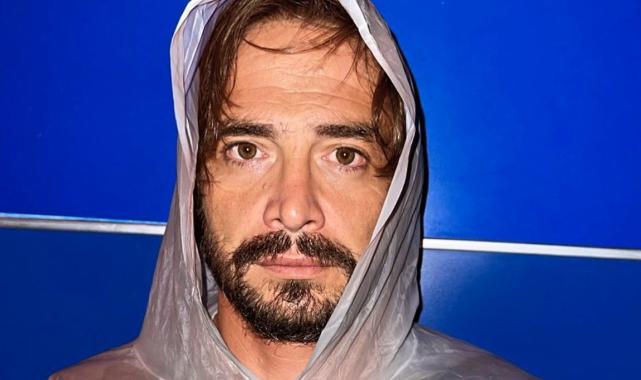 Oyuncu Ahmet Kural'dan romantik evlilik yıl dönümü mesajı