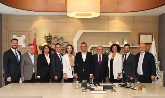 Özgür Özel: "Nilüfer partimizin yüz akı belediyelerinden"