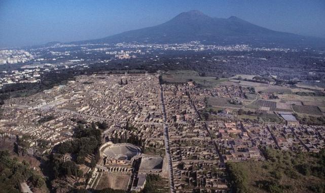 Pompeii'nin 2000 yıllık sırrı: Patlamadan kurtulanlar depremle yüzleşti