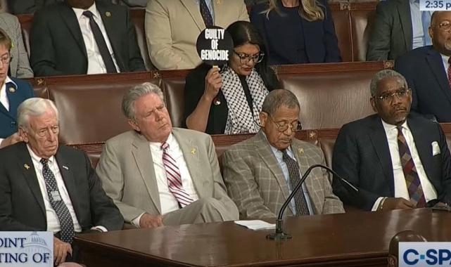 Rashida Tlaib, ABD Kongresi'nde Netanyahu'yu tek başına protesto etti