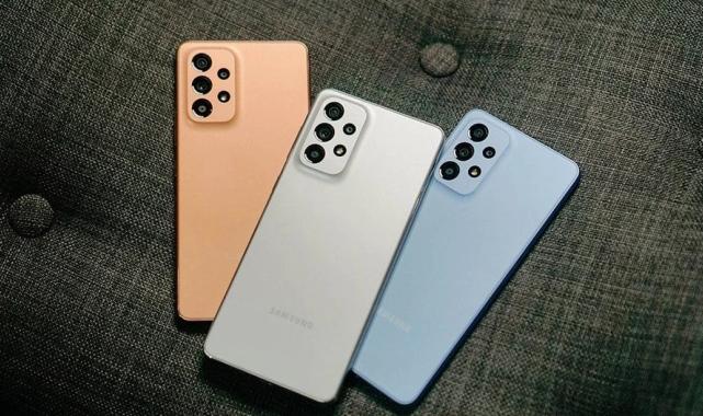 Samsung kullanıcılarına kötü haber: Android 15 Tabanlı One UI 7 ertelendi