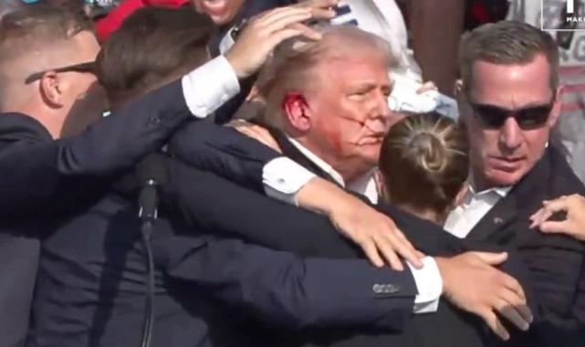 Silahlı saldırıya uğrayan Donald Trump'ı kurtaran kafa hareketi