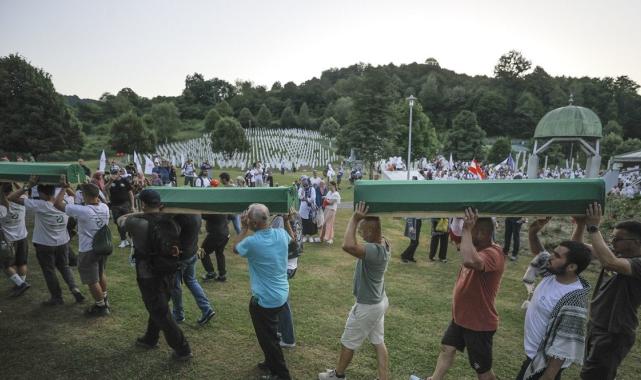 Srebrenitsa Katliamı'nın 29. yıldönümü: Tarihin karanlık lekesi