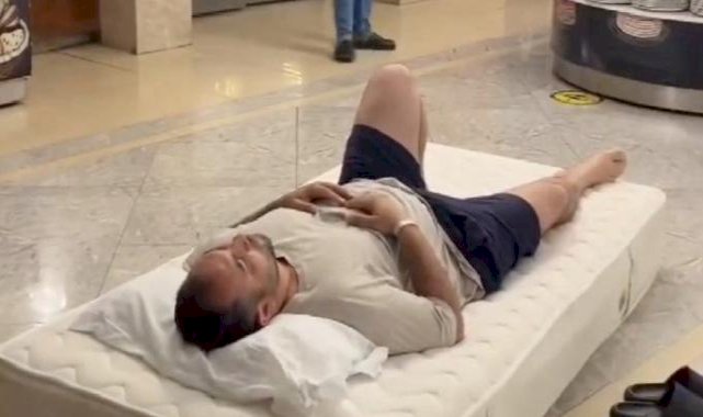 Antalya'da odasında kliması bozulan müşteriden protesto